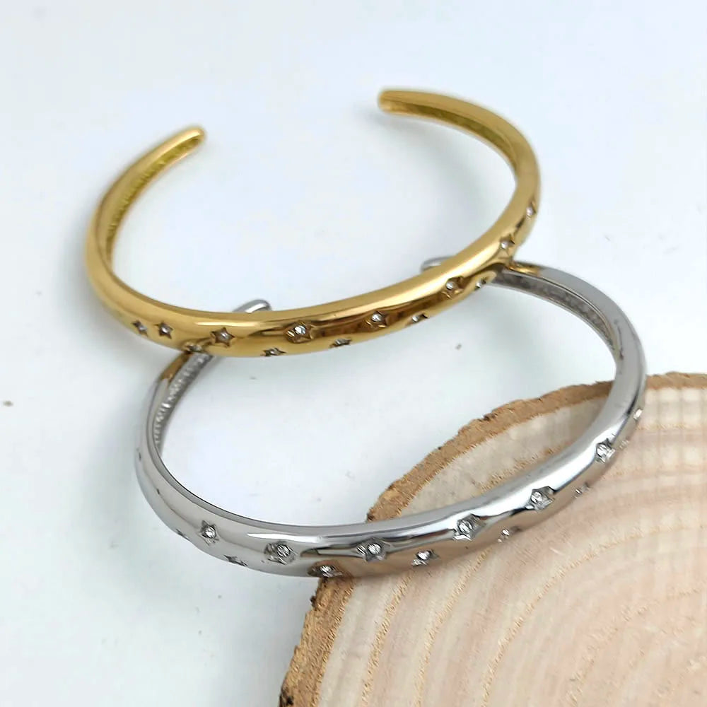 Charming gold-plated 18K stainless steel five-pointed star women's bracelet, high-quality waterproof jewelry, wedding team gift