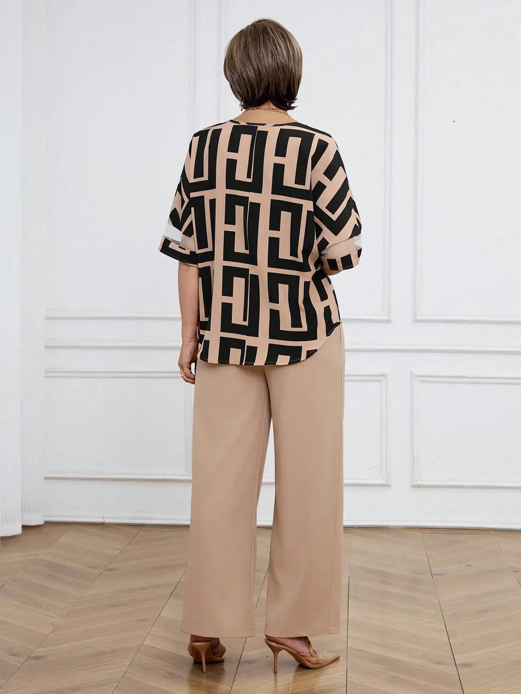 Women's Geometric Print V-Neck Short Sleeve Top & Wide Leg Pants Set for Casual or Office Wear