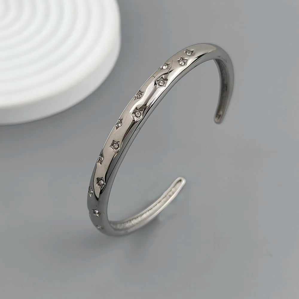 Charming gold-plated 18K stainless steel five-pointed star women's bracelet, high-quality waterproof jewelry, wedding team gift