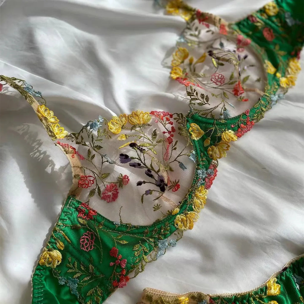 Sexy Countryside Style Embroidered Exotic Apparel Suit Women's Floral Patchwork Color Steel Ring Bra Panty Perspective Intimates