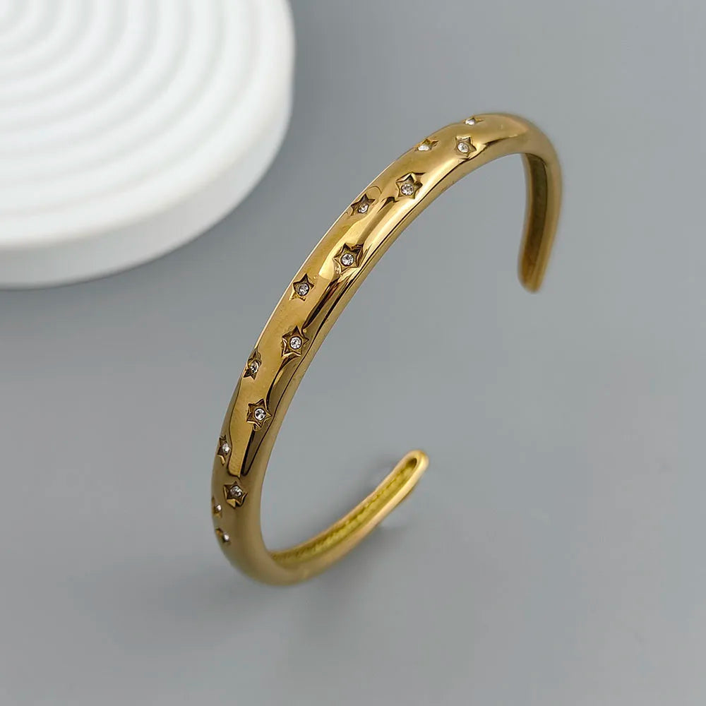 Charming gold-plated 18K stainless steel five-pointed star women's bracelet, high-quality waterproof jewelry, wedding team gift