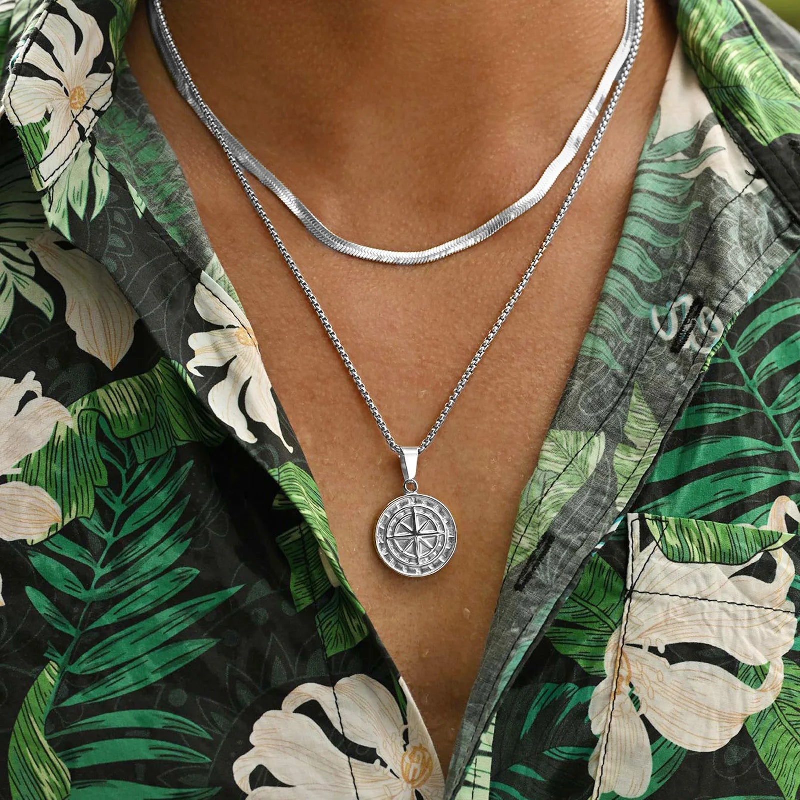 2pcs/set Compass Necklace for Men Boys,Stainless Steel Viking North Star Anchor Medal Round Coin Pendant,Punk Jewelry Gift