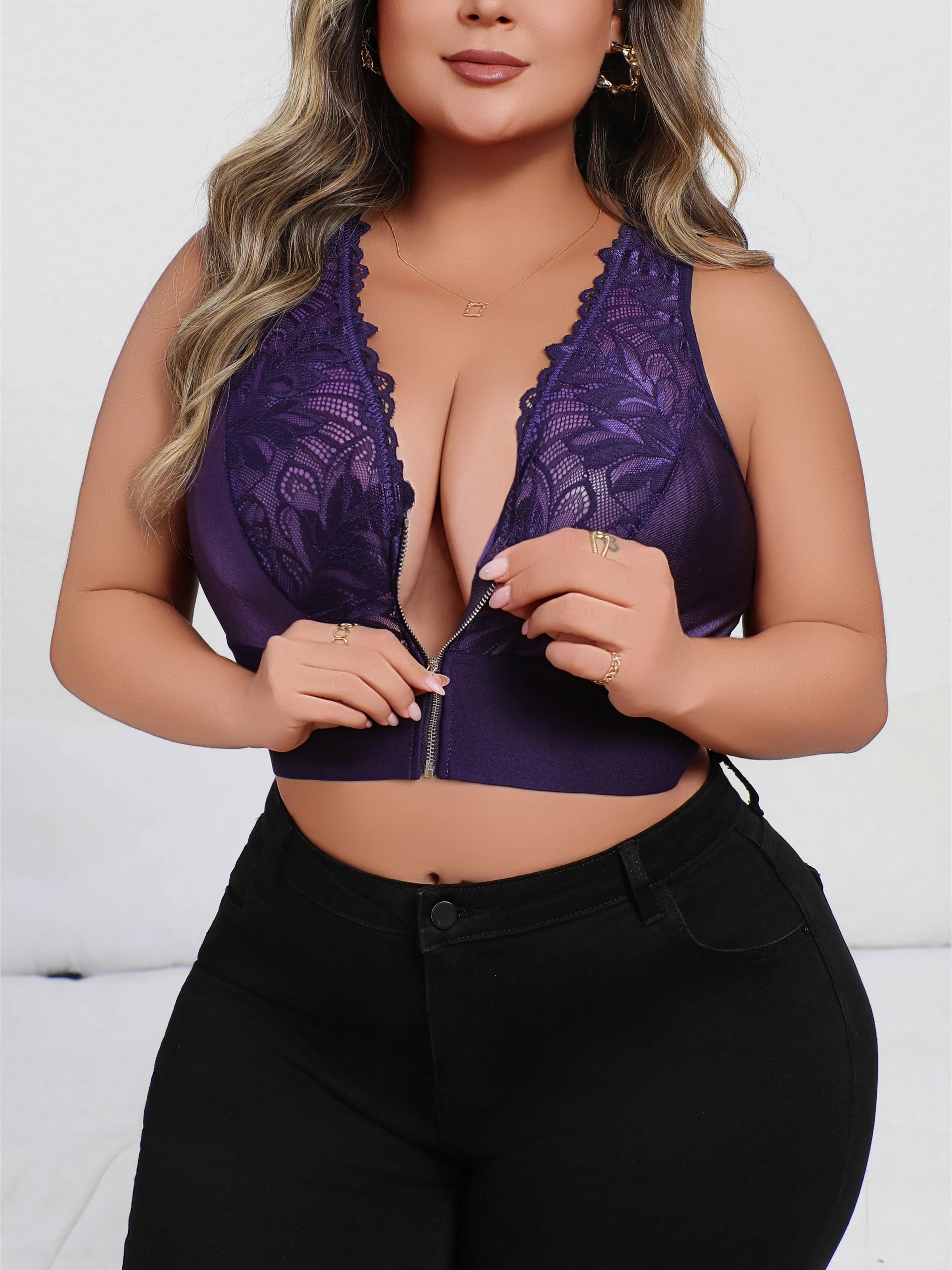New Arrival Plus Size Sexy Purple Embroidered Lingerie, Plunge Push-up Bra with Front Zip