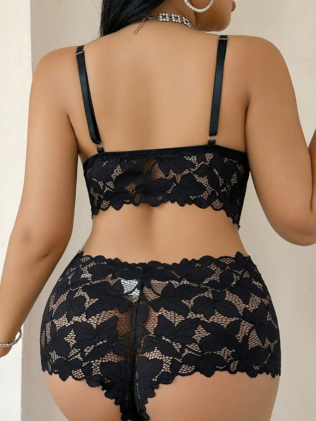 Black Floral Lace 2-Piece Bra and Shorts Lingerie Set for Women