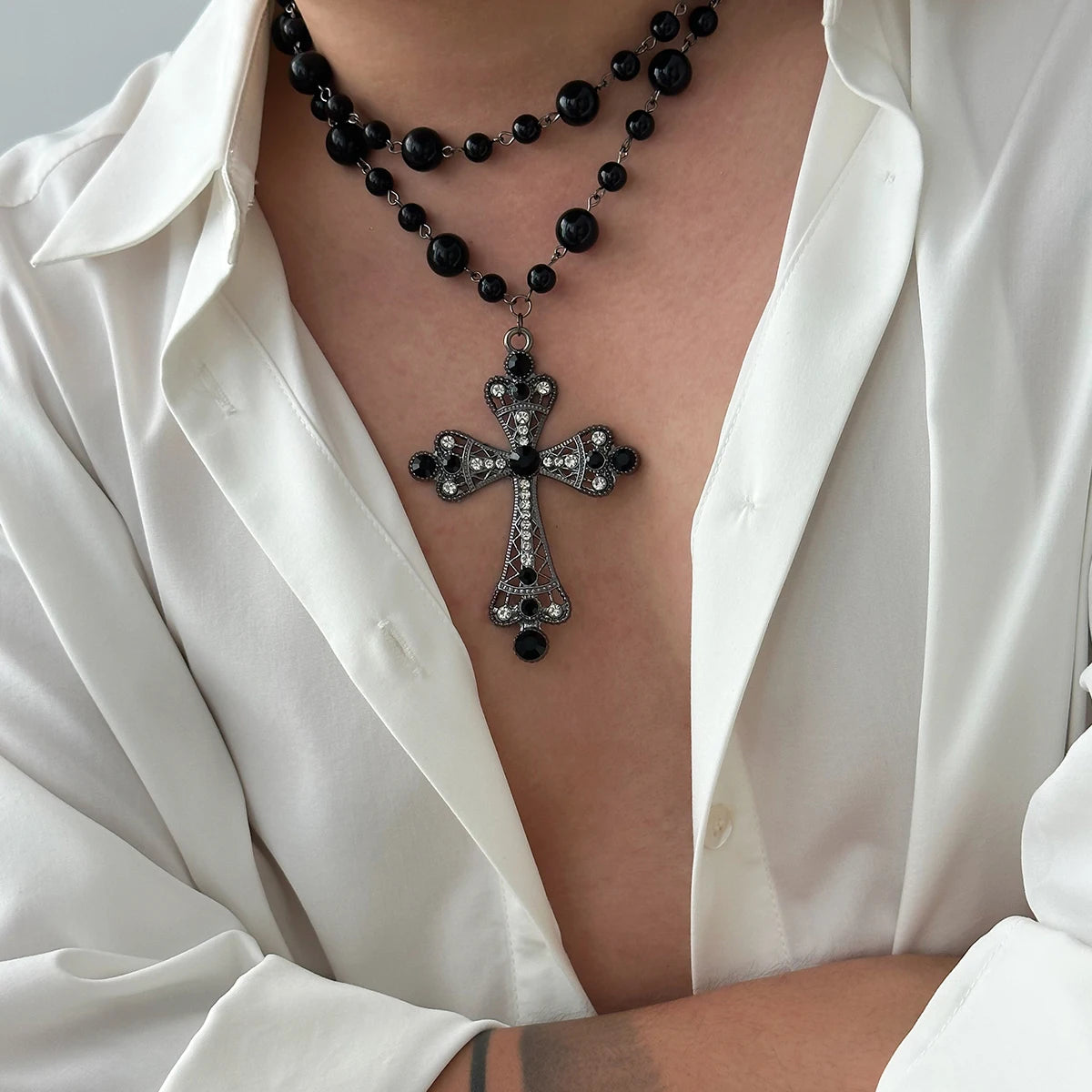 IngeSight.Z Charm Elegant Imitation Pearl Choker Necklace for Men Women New Goth Jesus Cross Pendant Necklace Male Party Jewelry