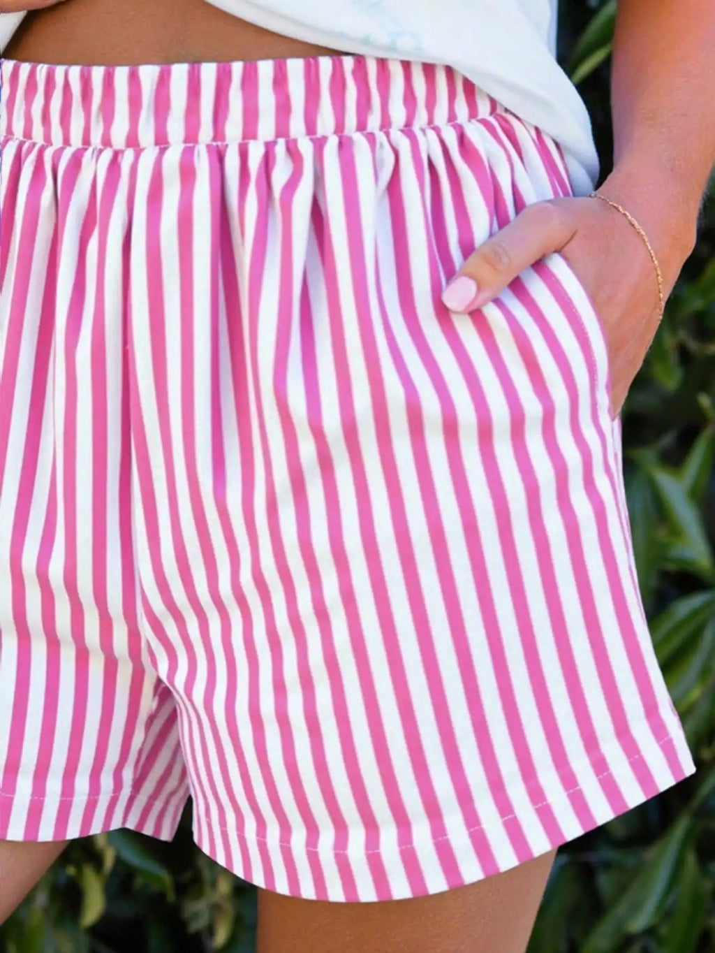 Women's Loose Floral T-Shirt & Striped Shorts Set